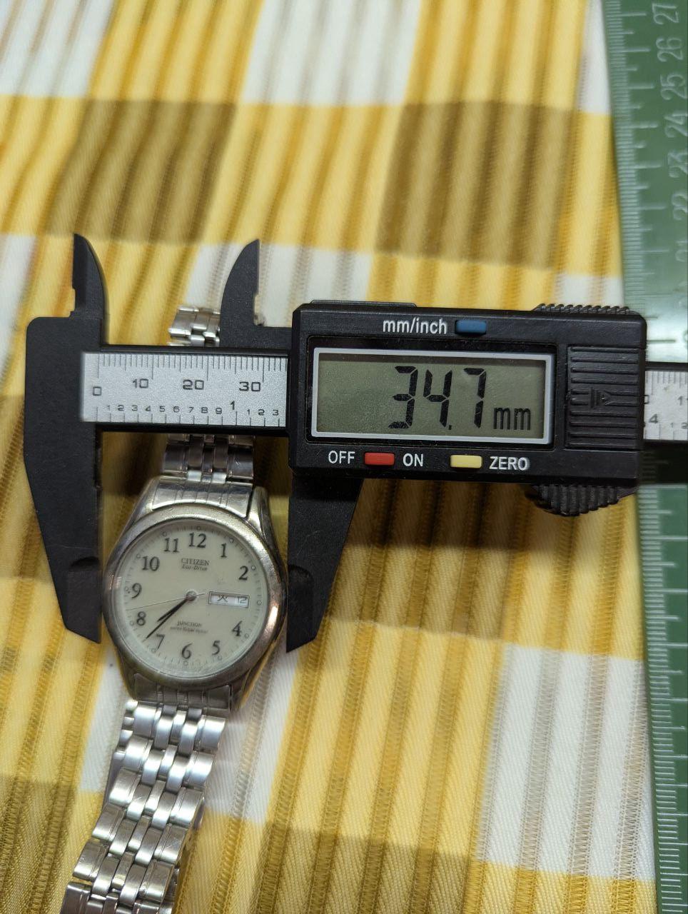 Vintage Pre-Owned Citizen Eco-Drive Junction E100-K15567 Watch Day Date Silver Bracelet Working Solar