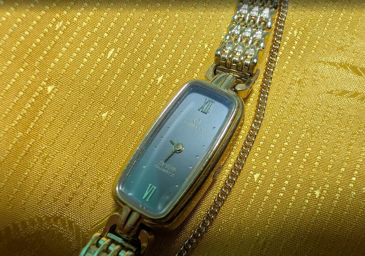 Rare Omega De Ville Quartz 1352 Ladies Watch Gold Tone Bracelet Swiss Vintage Pre-Owned Watch With Warranty Booklet