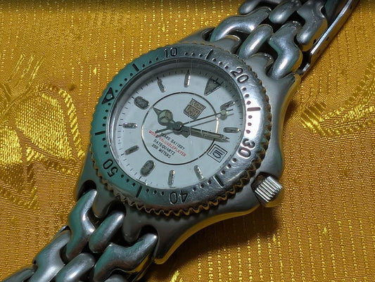 Rare Vintage Pre-Owned BMW Quartz Watch 40mm Black Dial Red Hands Motorsport Style Working Wristwatch Classic Retro Design.New battery