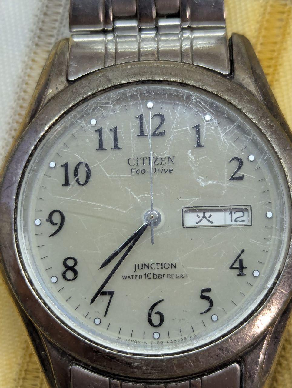 Vintage Pre-Owned Citizen Eco-Drive Junction E100-K15567 Watch Day Date Silver Bracelet Working Solar