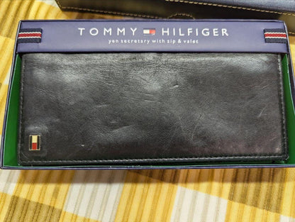 Vintage Pre-Owned Tommy Hilfiger Leather Long Wallet with Box