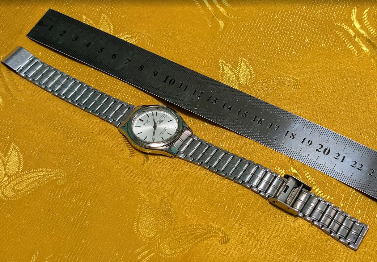 Rare JDM Vintage Pre-Owned Ricoh SM 310-08-21 Quartz 10BAR Japan Day Date Watch 34mm