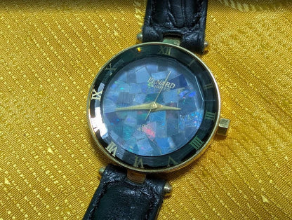 Rare vintage Pre-Owned elnard watch opal dial french movement 25mm women .Case 25mm.New battery.