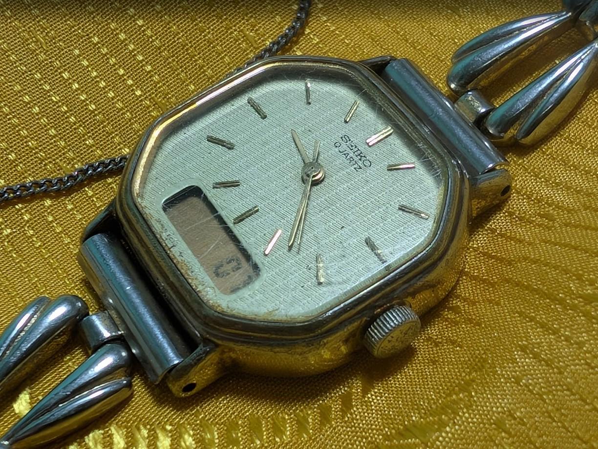 Rare Vintage Pre-Owned Seiko Quartz E029-5080 Womens Watch Japan Original Bracelet 24mm Analog Digital Dial Retro Wristwatch 1980s