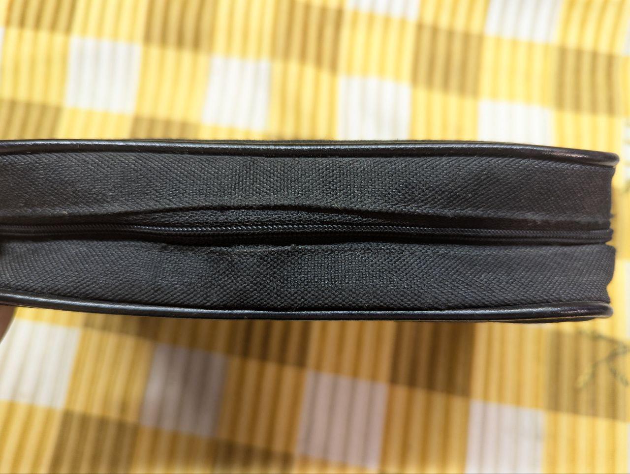 Burberry Vintage Pre-Owned Authentic Toiletry/Makeup Unisex Bag