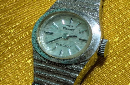 Technos Gem Lady Vintage Pre-Owned Watch Women Small Mesh Bracelet Classic Minimalist Silver Tone