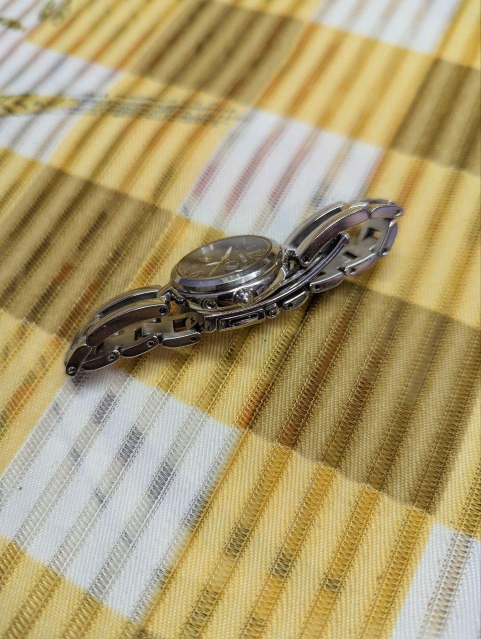 Vintage Pre-Owned Citizen Wicca H0F8 Solar Radio Controlled Women’s Watch Brown Dial Date Stainless Steel Bracelet Japan