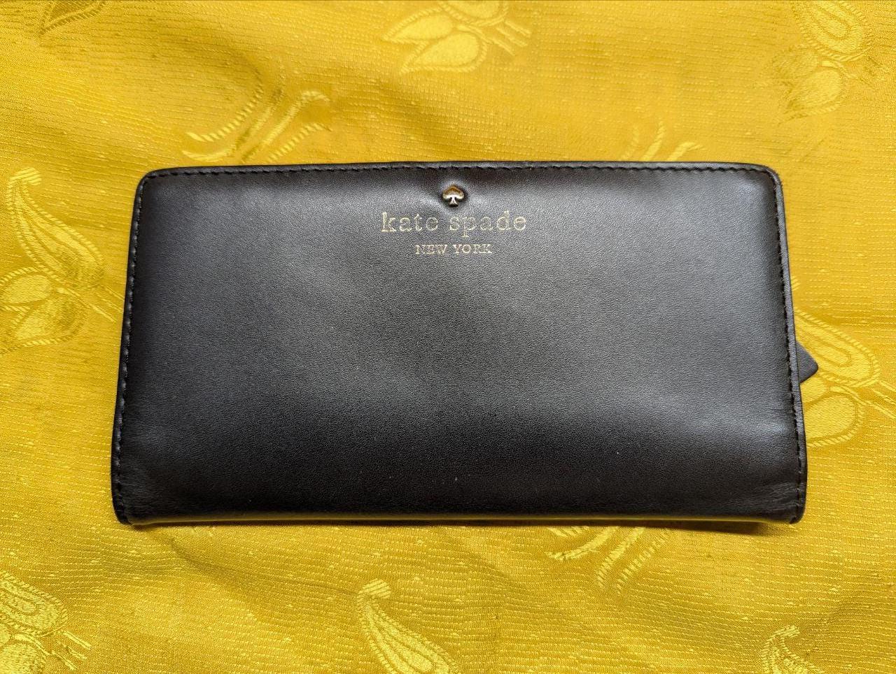 Pre-Owned Authentic Kate Spade New York Women's Wallet in Black