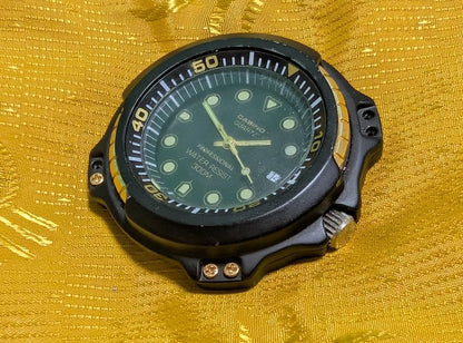 Vintage Pre-Owned Casirio Quartz Professional 300M Diver Style Watch 47mm Metal Case Parts Repair Project Watch Head Only