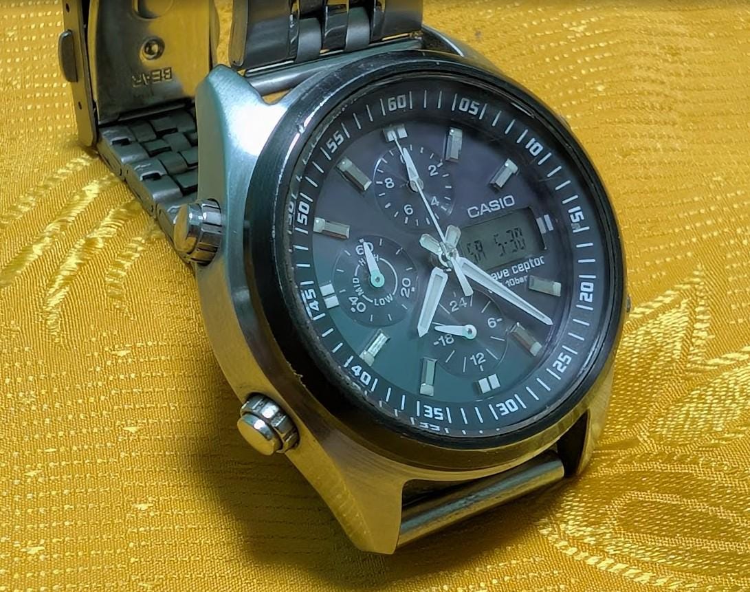 Vintage Pre-Owned Casio Wave Ceptor WVQ-500 Tough Solar Radio Controlled Watch Japan