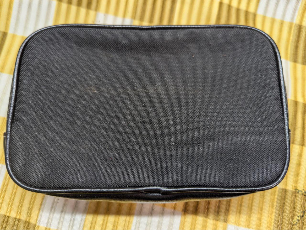 Burberry Vintage Pre-Owned Authentic Toiletry/Makeup Unisex Bag