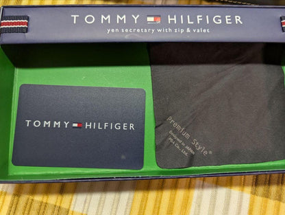 Vintage Pre-Owned Tommy Hilfiger Leather Long Wallet with Box