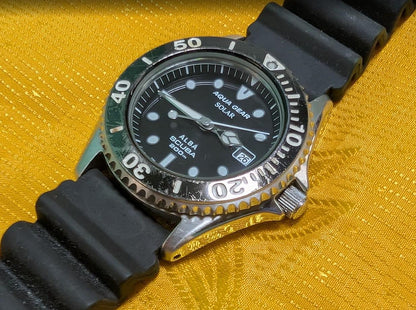 Rare Vintage Pre-Owned ALBA Aqua Gear Solar Scuba V145-0J90 200M Diver Solar Watch Black Dial Rotating Bezel 40mm Japan Runs Great