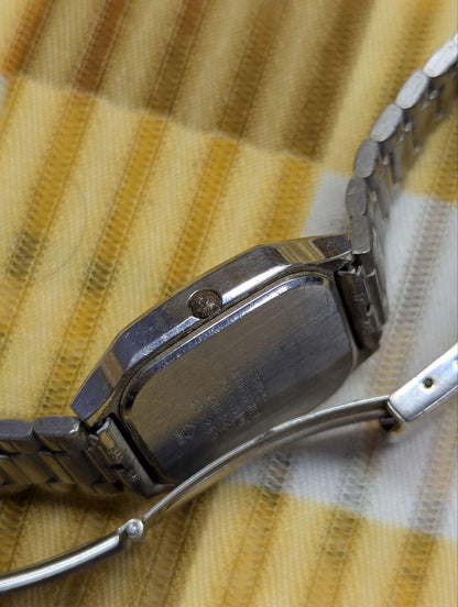 Vintage Pre-Owned Seiko Quartz 2C21-5330 Tank Watch Silver Tone Stainless Steel Bracelet Watch Rectangular Japan Ladies Watch
