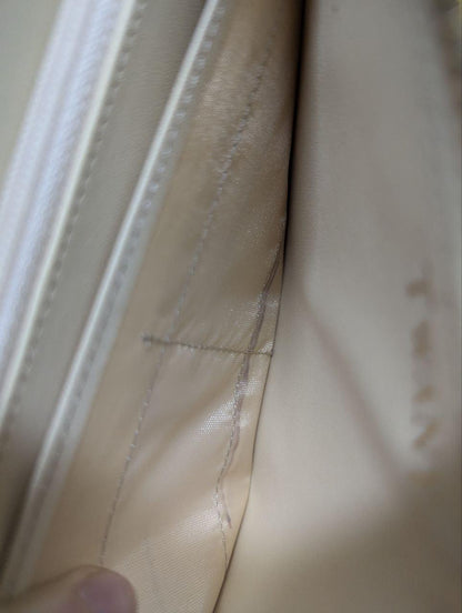 Pre-Owned Twany Long Wallet in Cream Ostrich Leather