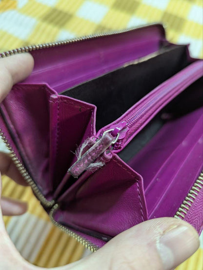 Vintage Pre-Owned Rare Gucci Nice Microguccissima Fuchsia Patent Leather Zip Around Continental Wallet Gold Stirrup