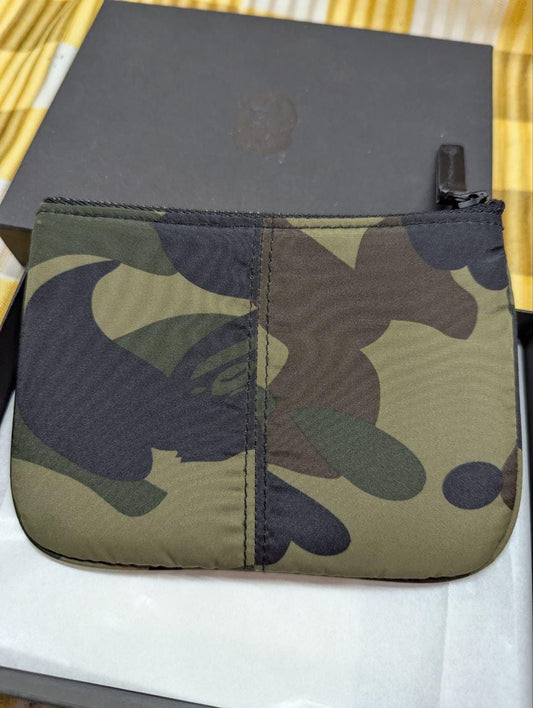 Pre-Owned Authentic a bath inc ape BAPE CAMO Padded Wallet