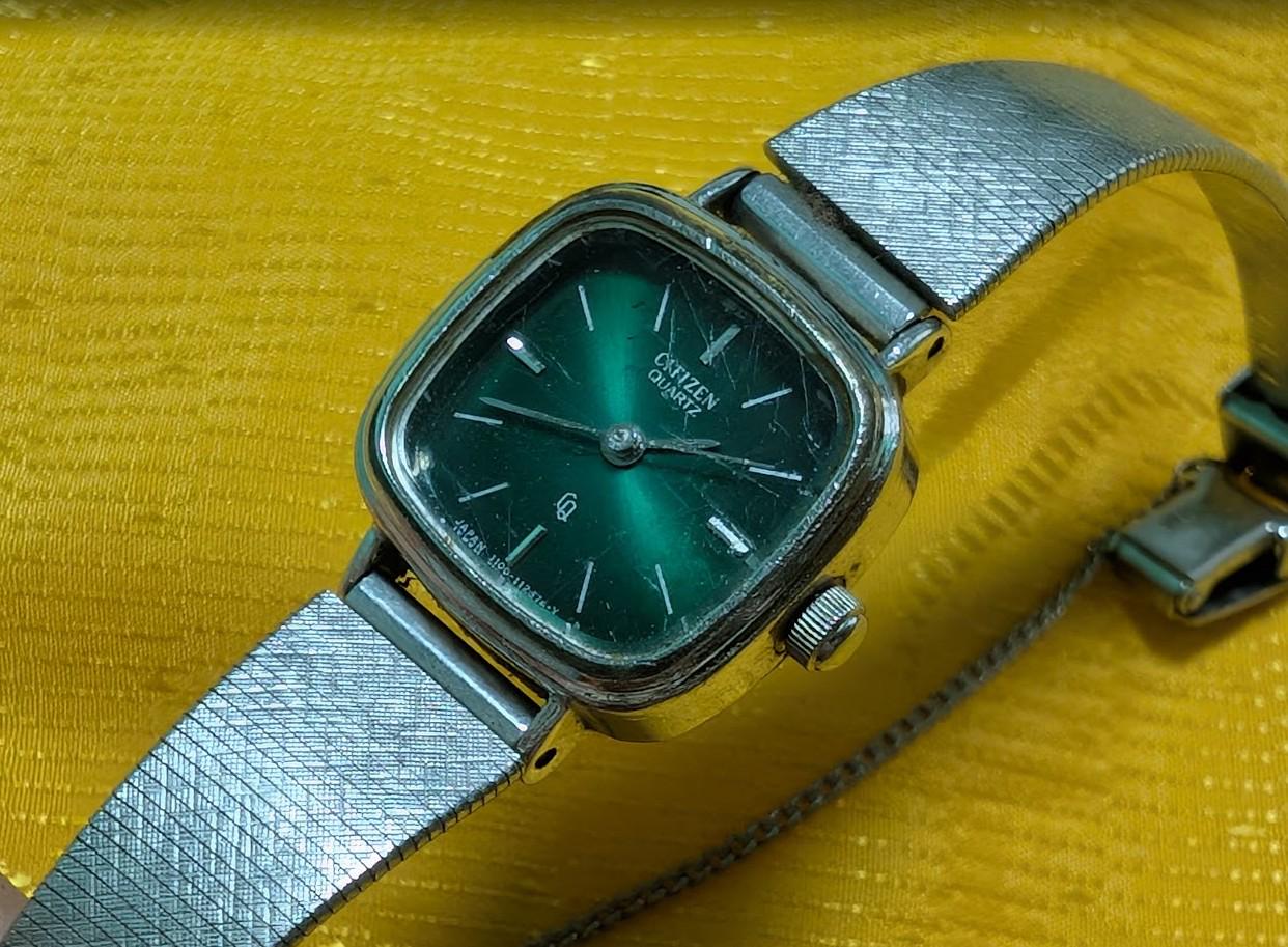Vintage Pre-Owned Citizen 4-104811 Quartz Watch Japan Green Dial Square Women's Bracelet Watch Working Rare