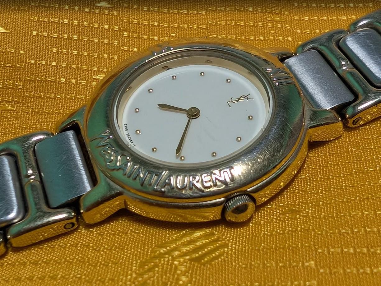 Rare Vintage Pre-Owned Yves Saint Laurent YSL Citizen 2200-229789 Ladies Watch 24mm Japan Working Quartz