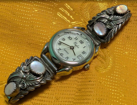 Rare 1990s Nadia Vintage Pre-Owned Luxury Quartz Watch Mother of Pearl Dial Stone  24mm Working Elegant Designer Jewelry Style