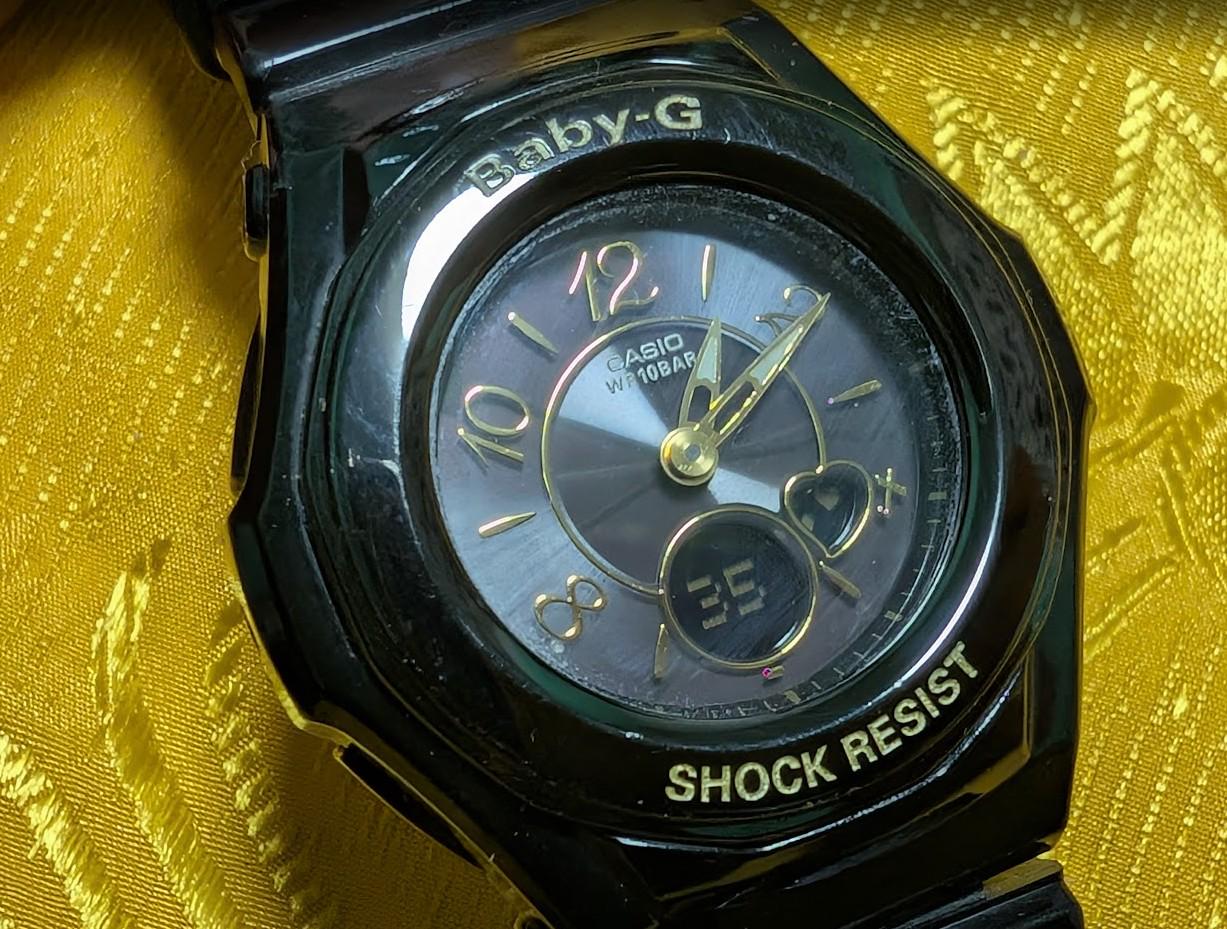 Vintage Pre-Owned Casio Baby G BGA1030 Tough Solar Multi Band 6 Analog Digital Watch Black Shock Resist Ladies . It is advisable to replace the strap