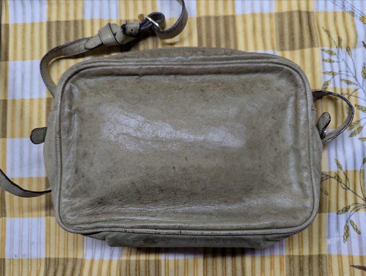Vintage Pre-Owned Salvatore Ferragamo Leather Crossbody Bag Khaki Green Made in Italy Designer Shoulder Bag