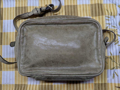 Vintage Pre-Owned Salvatore Ferragamo Leather Crossbody Bag Khaki Green Made in Italy Designer Shoulder Bag