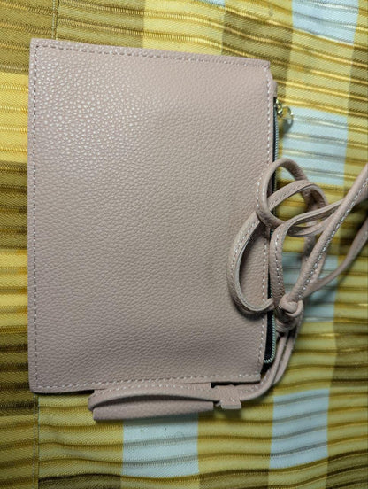 Pre-Owned Kluga Pink Smartphone Neck Pouch, Soft Textured Mini Bag, Zippered Essentials Holder