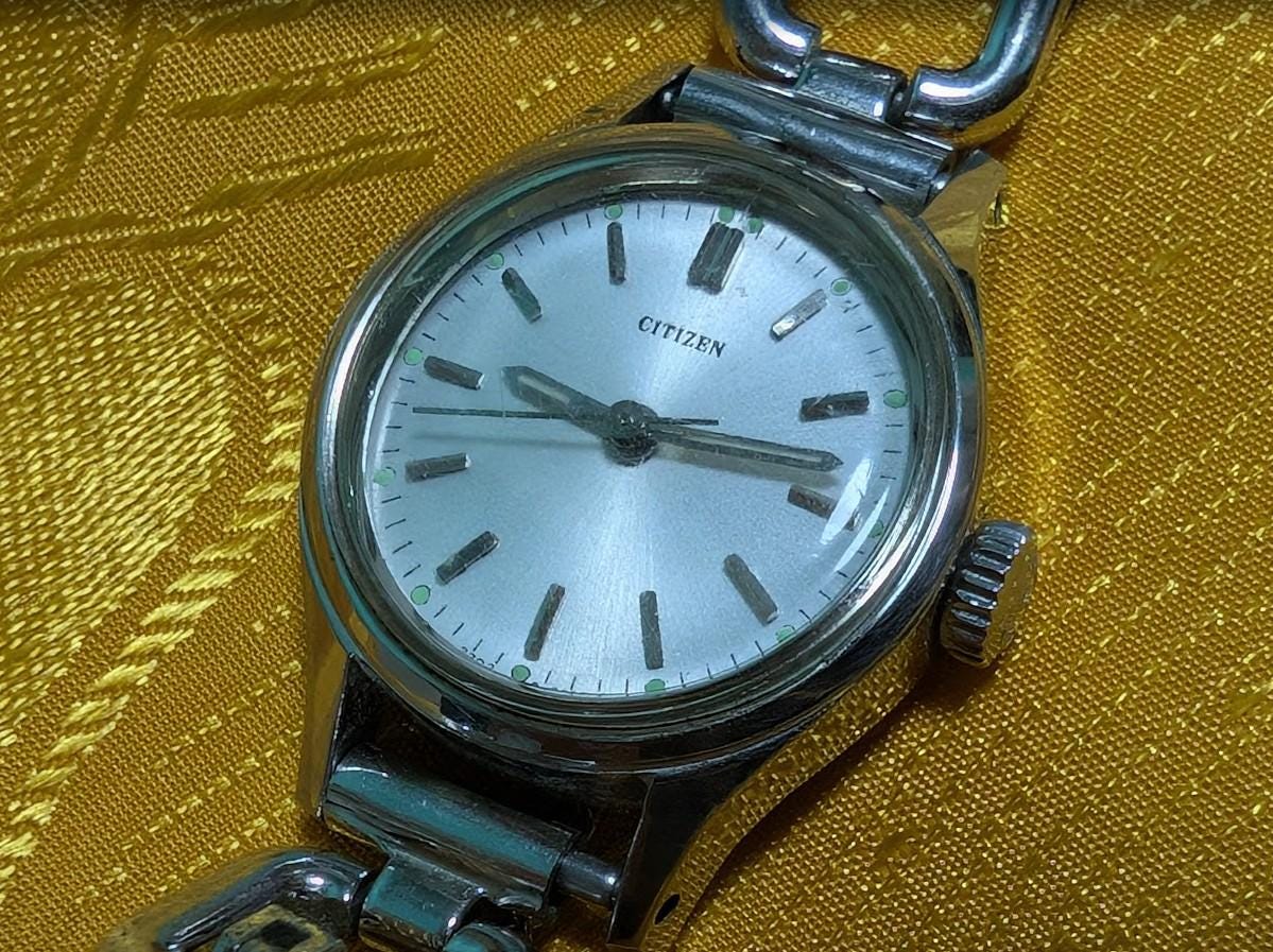 Citizen Vintage Pre-Owned Mechanical Women Watch 4 230523 Silver Tone Classic Elegant Dress Wristwatch.Case 23mm