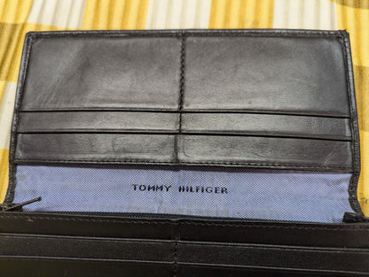 Vintage Pre-Owned Tommy Hilfiger Leather Long Wallet with Box