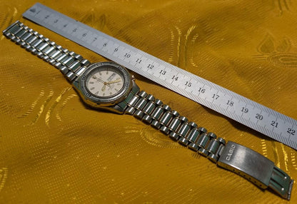 Casio MD-715 Marlin Vintage Pre-Owned Diver Watch 200M WR Steel Bracelet Day Date Quartz Japan. case 35mm.NEW Battery