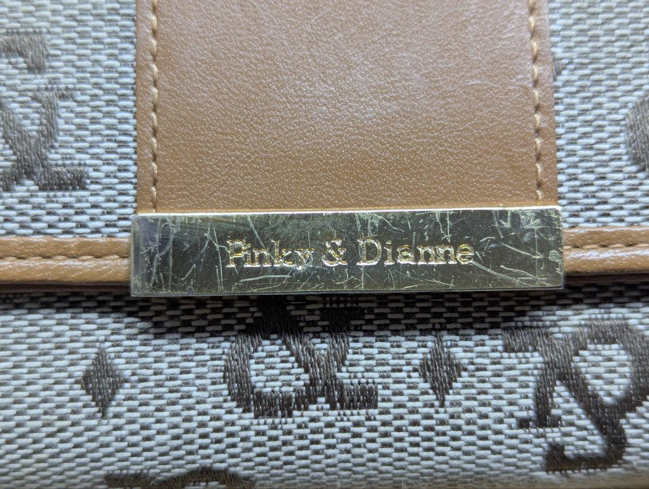 Vintage Pinky Dianne Logo Wallet Beige Brown Canvas Leather Long Wallet Designer Womens Wallet Pre Owned Authentic Japan Brand