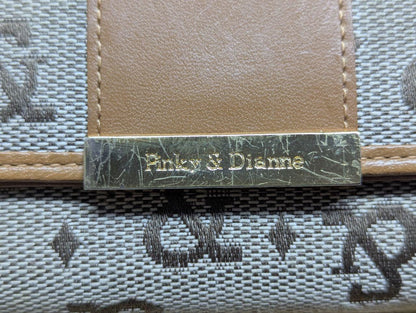 Vintage Pinky Dianne Logo Wallet Beige Brown Canvas Leather Long Wallet Designer Womens Wallet Pre Owned Authentic Japan Brand