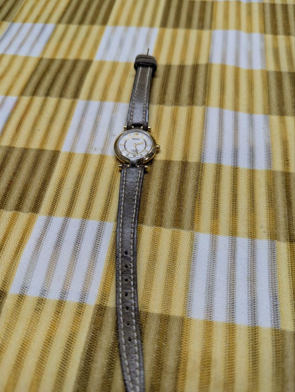 Vintage Pre-Owned Seiko Lucent Paris 4N20-096A Ladies Quartz Watch Gold Tone White Dial Leather Strap Working Dress Watch Japan New Battery