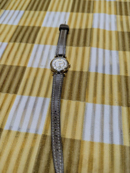 Vintage Pre-Owned Seiko Lucent Paris 4N20-096A Ladies Quartz Watch Gold Tone White Dial Leather Strap Working Dress Watch Japan New Battery
