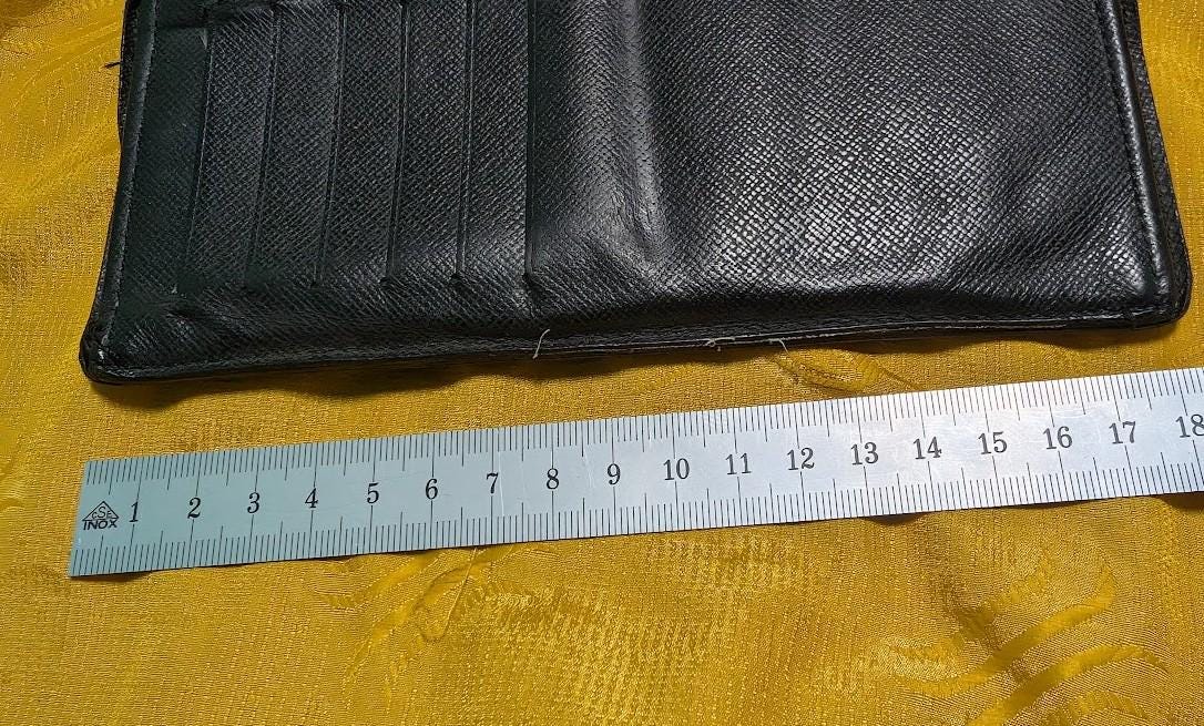 Louis Vuitton Vintage Pre-Owned Long Wallet Black Leather Paris France Rare Classic Luxury Organizer
