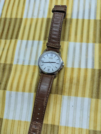 Vintage Pre-Owned Citizen Eco-Drive G430-T01093B Watch Japan Movement Roman Dial Brown Leather Strap