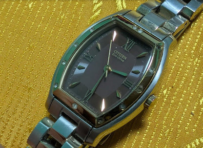 Citizen Eco Drive E031-5059046 Vintage Pre-Owned Japanese Tank Style Watch 24mm Elegant Womens Watch