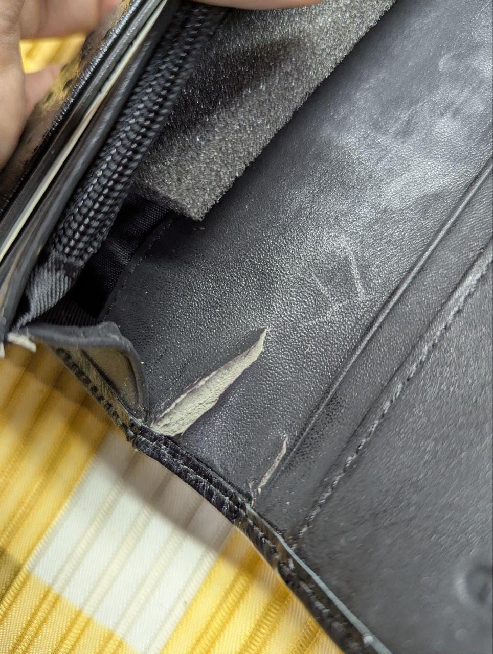 Vintage Pre-Owned Cerve Italy Long Leather Wallet Black Ostrich Embossed Bifold Card Holder Zip Coin Pocket Genuine Leather Wallet