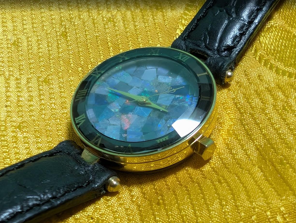 Rare vintage Pre-Owned elnard watch opal dial french movement 25mm women .Case 25mm.New battery.