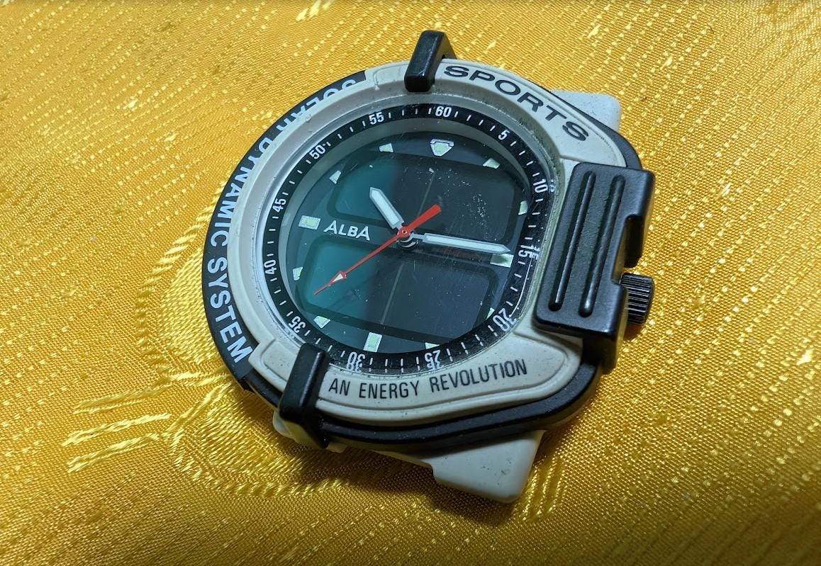 Vintage Pre-Owned Seiko Alba V851-5001 Solar Dynamic System Sports Watch 42mm Rare Futuristic Japan