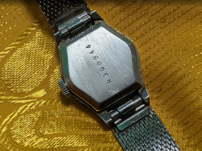 Technos Gem Lady Vintage Pre-Owned Watch Women Small Mesh Bracelet Classic Minimalist Silver Tone