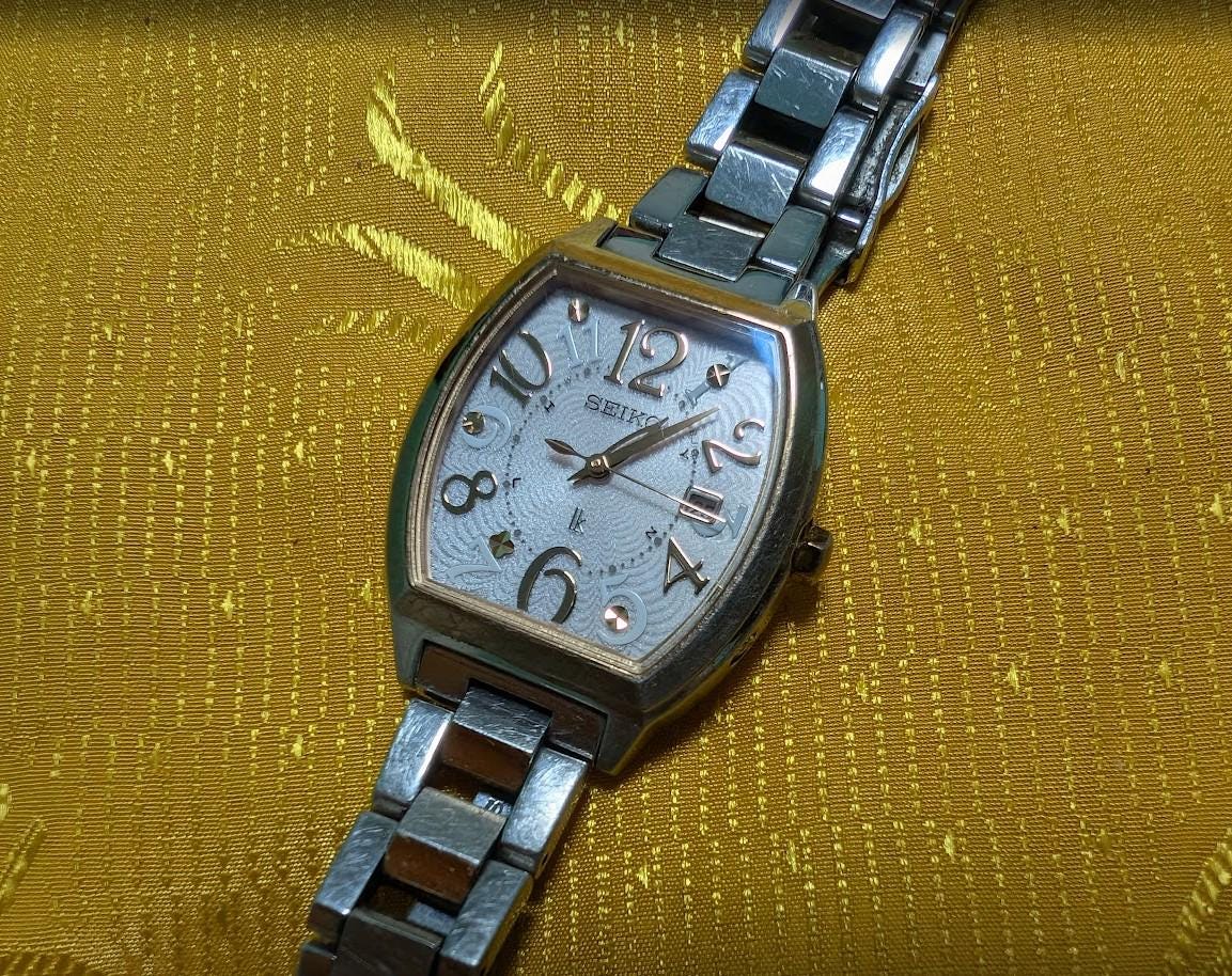 Vintage Pre-Owned Seiko Lukia 1B22-0BB0 Solar Radio Wave Control Ladies Watch JDM Working