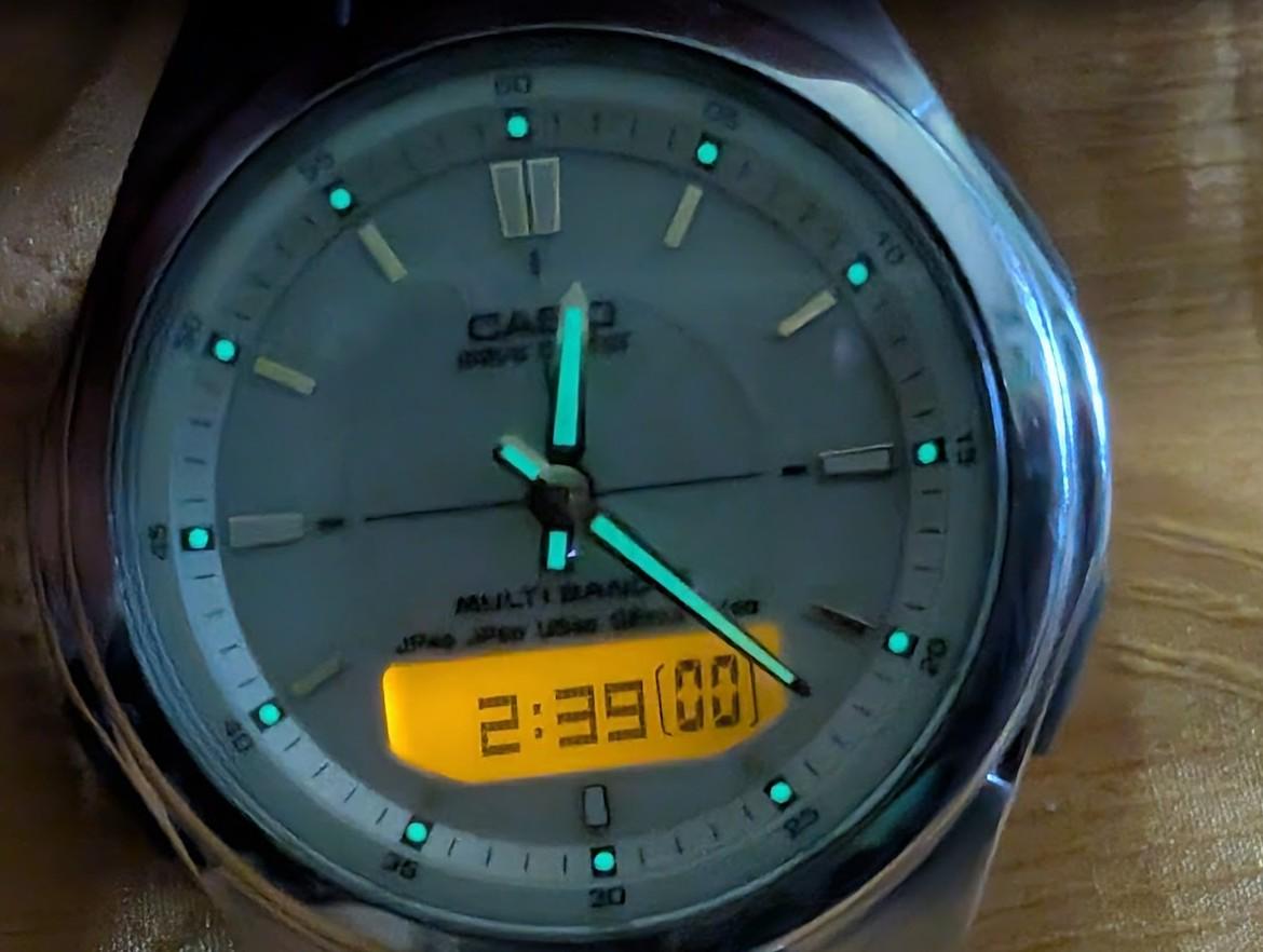 Vintage Pre-Owned Casio Wave Ceptor WVA-M480 Tough Solar Multi Band 5 Radio Controlled Watch