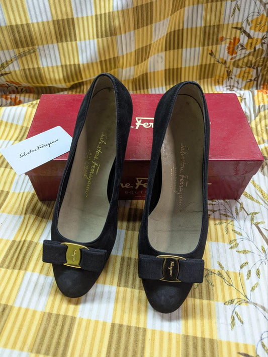 Pre-Owned Salvatore Ferragamo Vara low-heeled bow-detail pumps