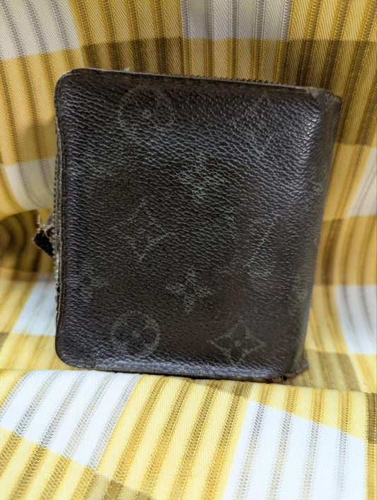 Authentic Louis Vuitton Elise Compact Snap Wallet Vintage Pre-Owned LV Monogram