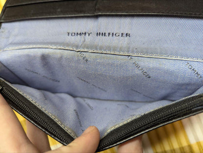 Vintage Pre-Owned Tommy Hilfiger Leather Long Wallet with Box
