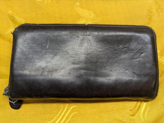 Vintage Pre-Owned Coach Long Zip-Around Wallet Genuine Glovetanned teather , Black