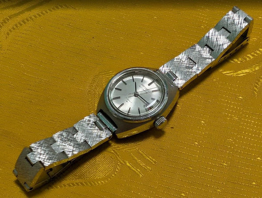Rare 1970s Vintage Pre-Owned Seiko 2205-0100 Ladies Automatic Watch, 23mm Silver Dial, 17 Jewels, Stainless Steel, Working Video,  Japan