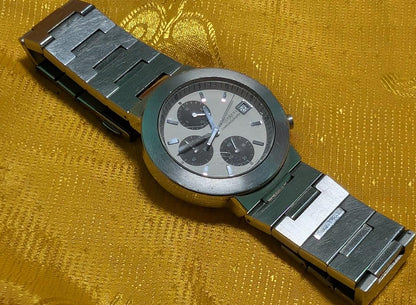 Pre-Owned Rare Trussardi TRD 2075 Chronograph Watch Stainless Steel Mens Watch White Dial Date Watch Designer Watch. case 38mm.NEW Battery